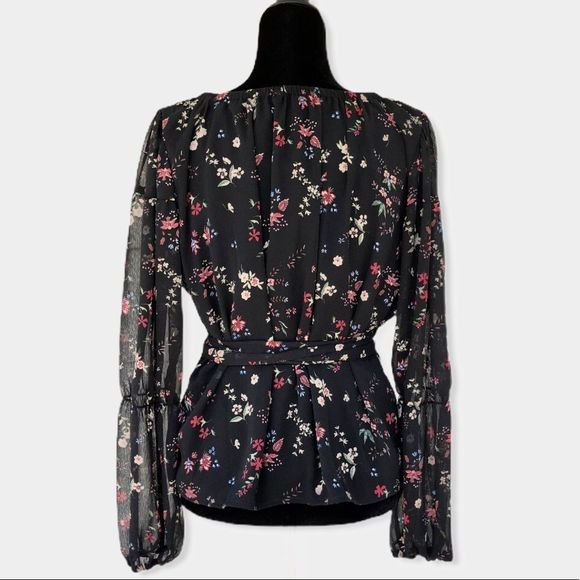 Sanctuary Dark Floral Long Sleeve Wrap Blouse NWT size Small - Picture 9 of 13